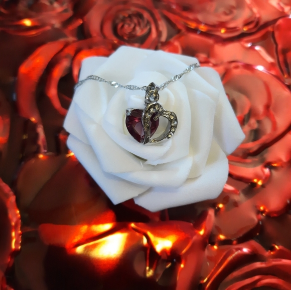 925 Silver Chain Heart & Crystal Pendant - Picture 4 of 10
